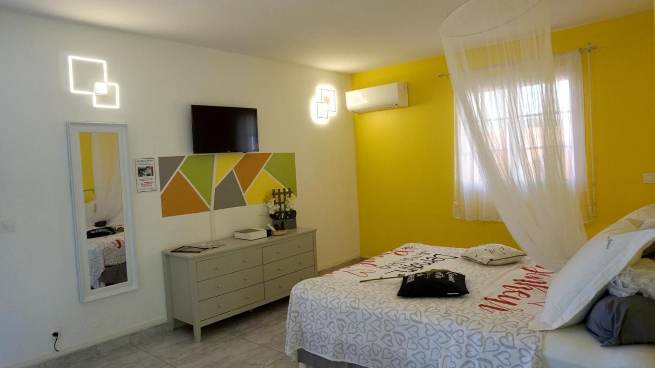 Appartement D'une A A 900 M De La Avec Piscine Partagee Jacuzzi Et Jardin Clos Deshaies